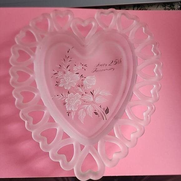 Vtg Westmorland Frosted Glass Heart Shaped 25th Anniv. Plate Trinket Dish Roses - Picture 1 of 5